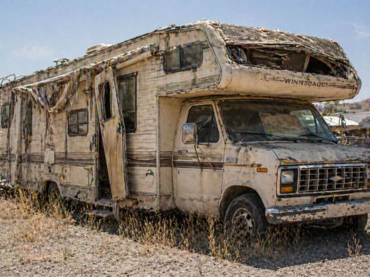 RV motorhome travel trailer for sale to Milwaukee junk car dealer