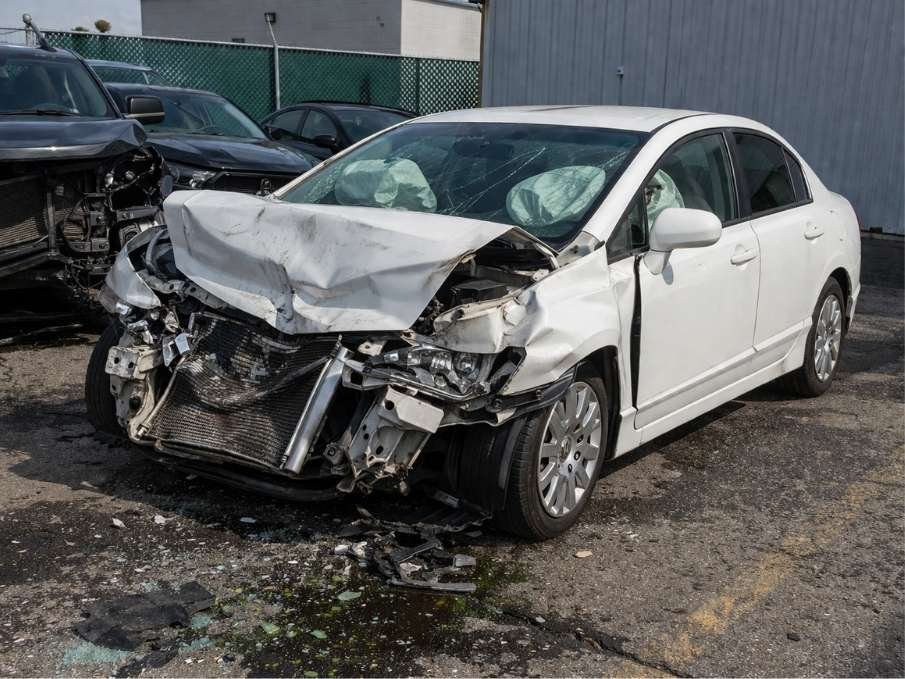 2010 Honda Civic wrecked compact car for cash sale in Menomonee Falls Wisconsin